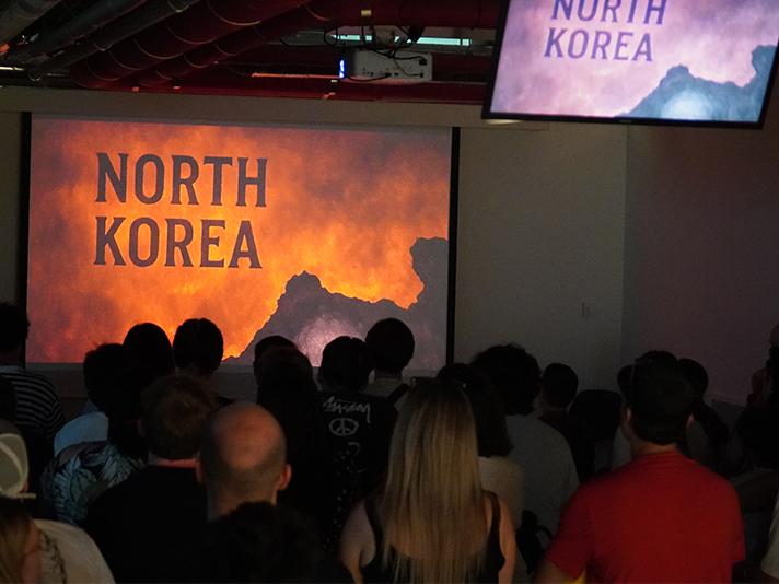 영상시청.jpg