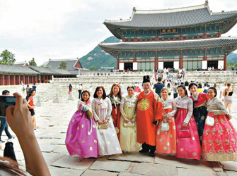 [Small Group Tour] All in one Full-day Tour No.1 (Palace, Insadong, Namdaemun Market)