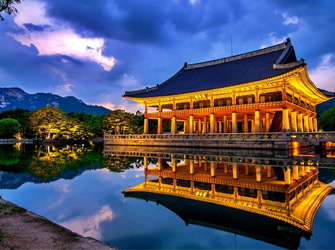 [Small Group Tour] Royal Palace and Special Night Tour